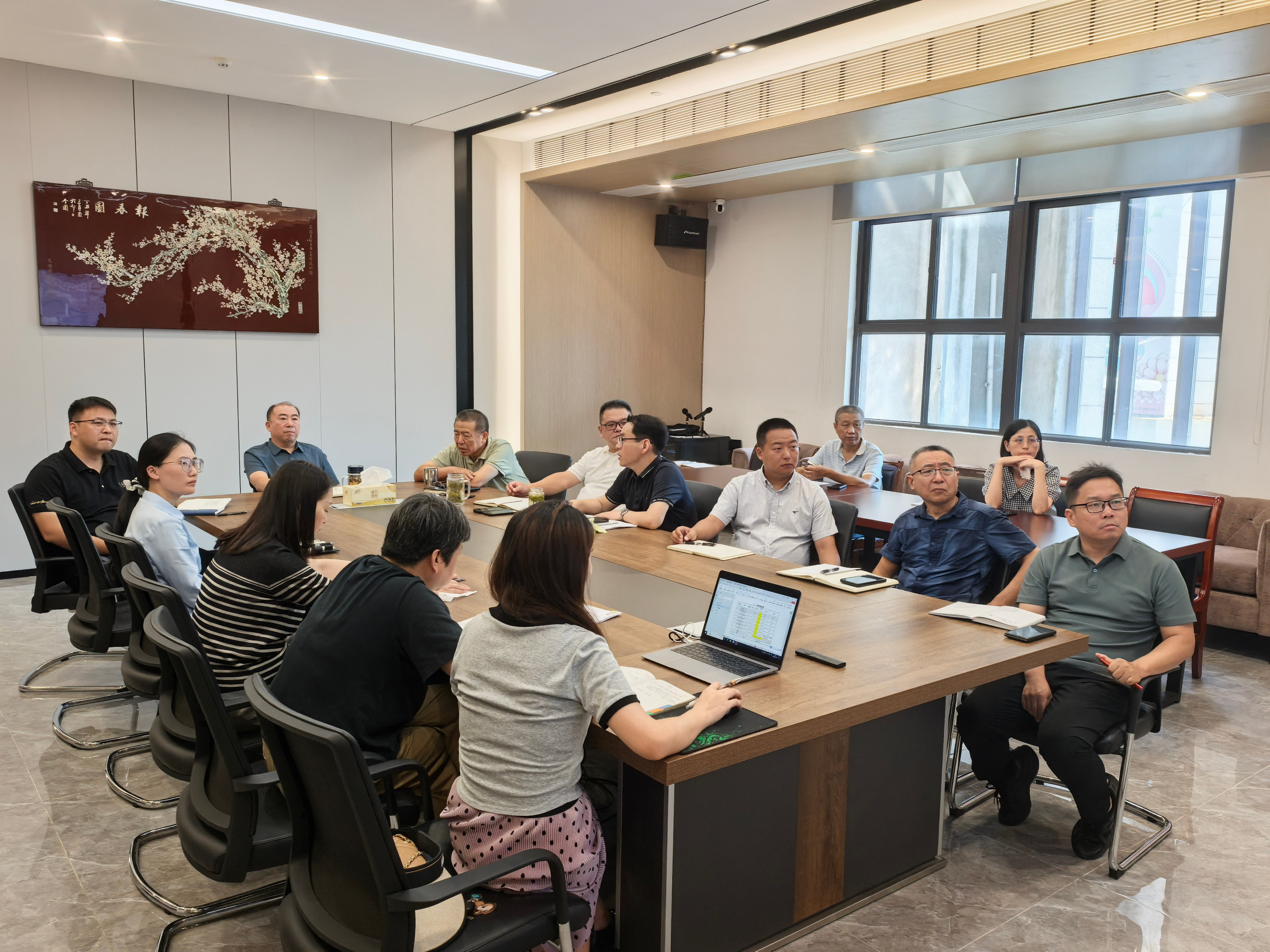 1755758987769998.jpg 4.jpg