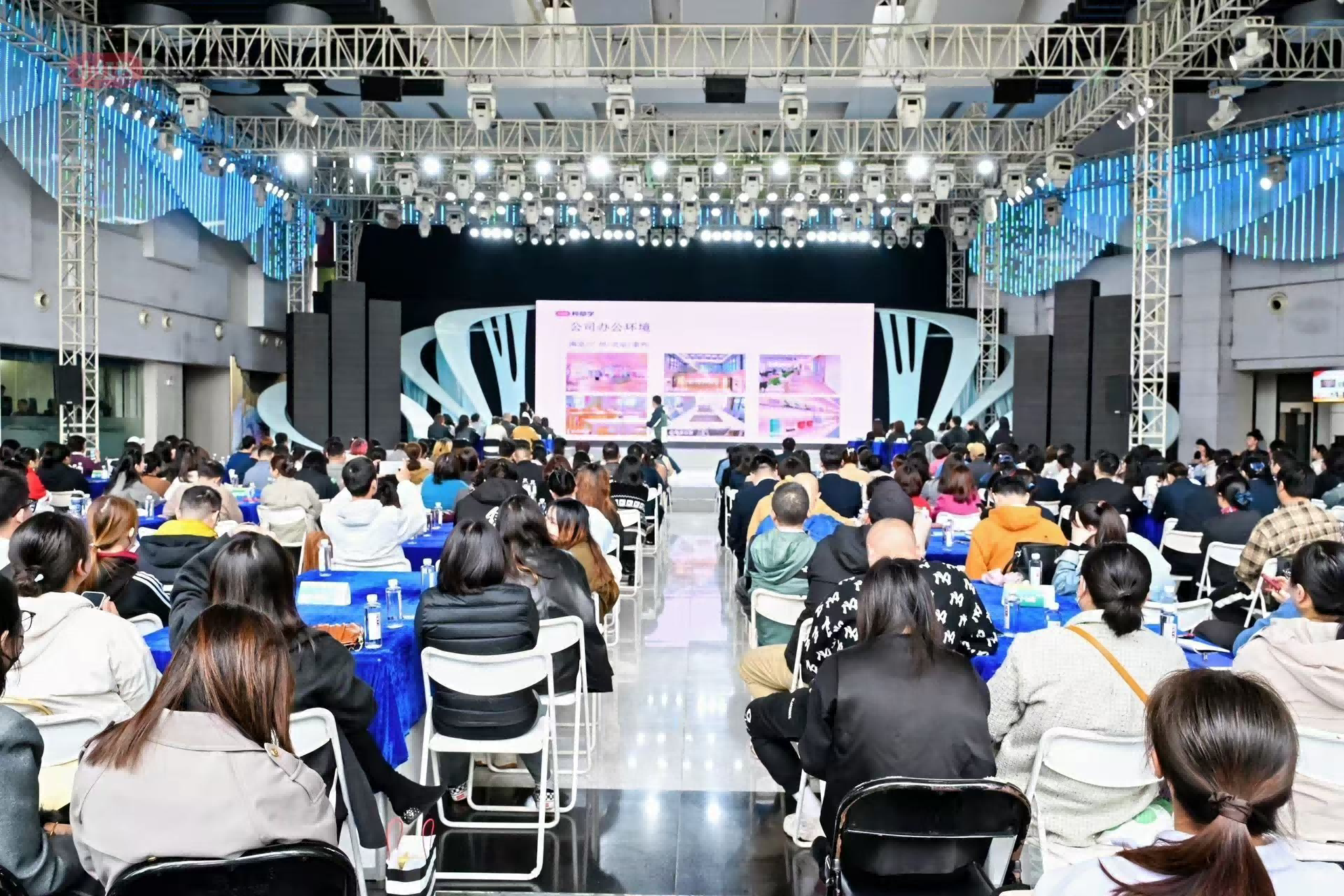 1762505560329367.png 1.png